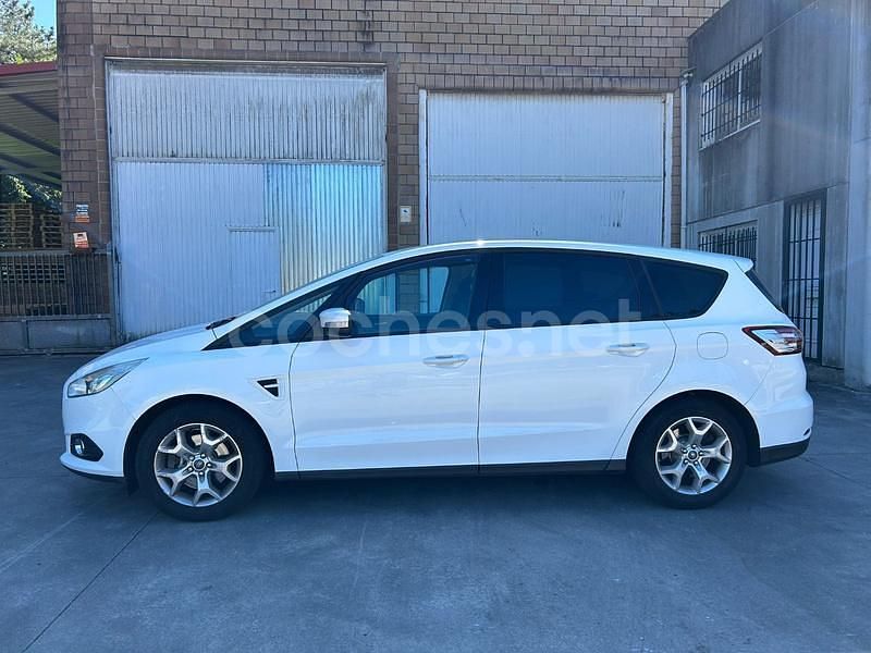 Usado Ford S-MAX Trend 120 CV (88 kW) 2016 Blanco Monovolumen