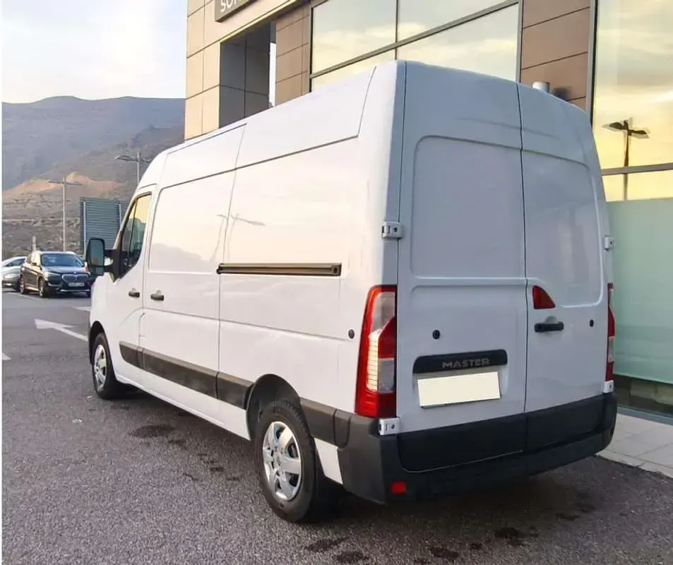 Usado Renault Master 169 CV (124 kW) 2020 Blanco Monovolumen