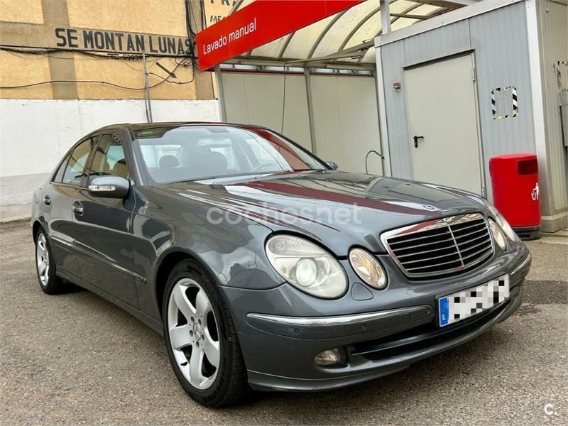 Azul Usado 2006 Mercedes E320 Avantgarde Berlina | 4500 € (Precio justo) - Imagen 1/4
