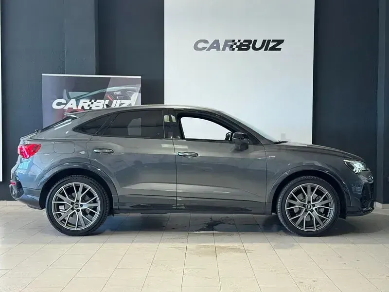 Usado Audi Q3 Sportback S-Line 200 CV (147 kW) 2021 Gris / plata SUV