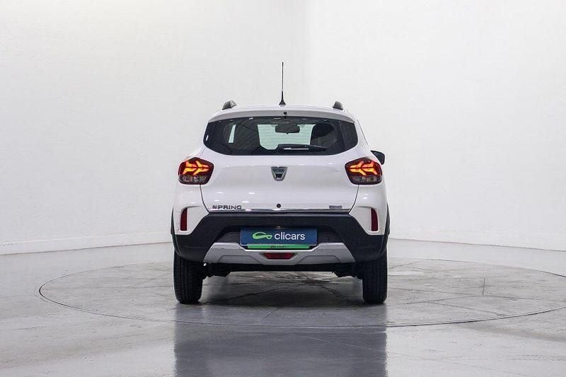 Usado Dacia Spring Comfort 33 kW (45 CV) 2022 Blanco Utilitario