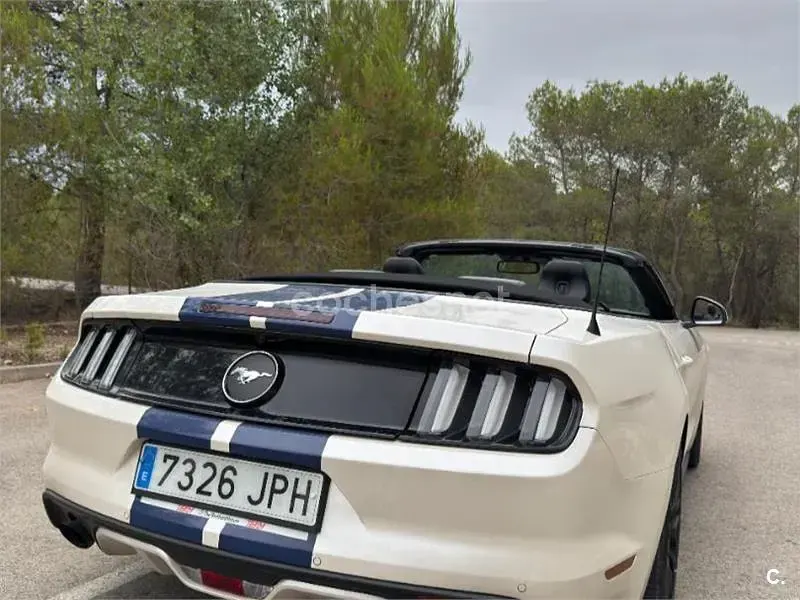 Usado Ford Mustang Convertible 314 CV (230 kW) 2016 Blanco Descapotable