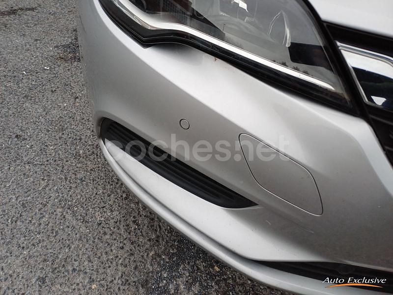 Usado Opel Astra Selective 110 CV (80 kW) 2016 Gris / plata Familiar