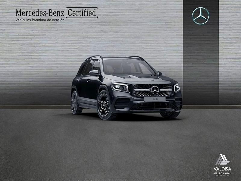 Usado Mercedes GLB200 AMG line 163 CV (119 kW) 2023 Negro SUV