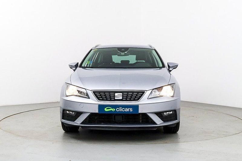 Usado Seat Leon XCELLENCE 130 CV (95 kW) 2020 Gris / plata Familiar