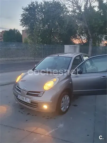 Usado Nissan Micra Acenta 88 CV (64 kW) 2007 Gris / plata Berlina