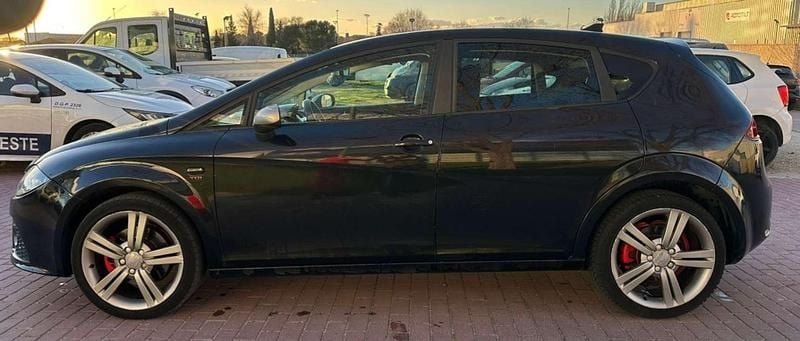 Usado Seat Leon FR 170 CV (125 kW) 2007 Negro Utilitario