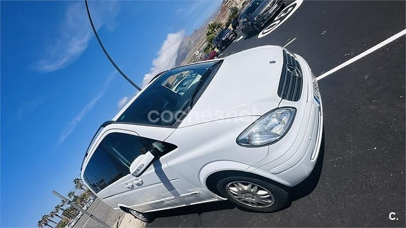 Usado Mercedes Viano 150 CV (110 kW) 2009 Blanco Monovolumen