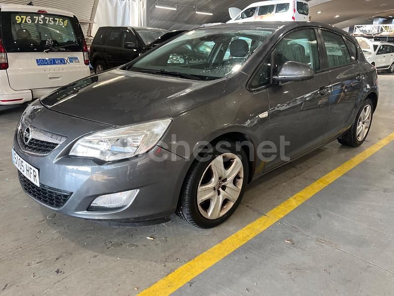 Gris / plata Usado 2011 Opel Astra Enjoy Berlina | 6950 € (Precio justo) - Imagen 1/4