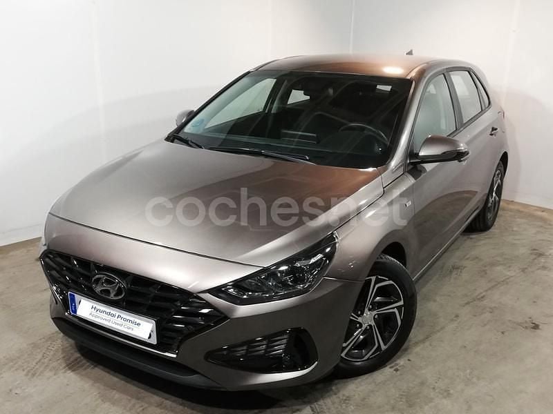 Beige Usado 2023 Hyundai i30 Berlina | 17.990 € (Precio justo) - Imagen 1/4