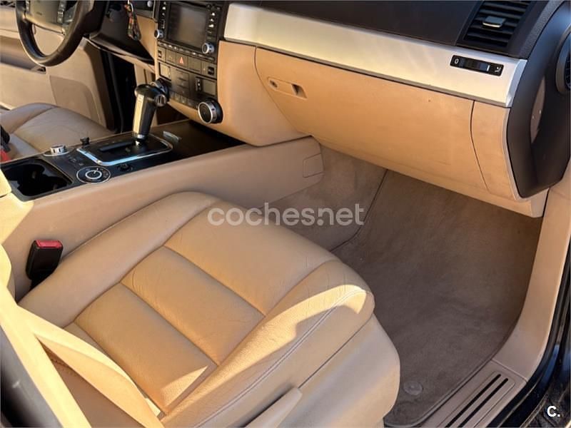 Usado VW Touareg 240 CV (176 kW) 2009 Negro SUV