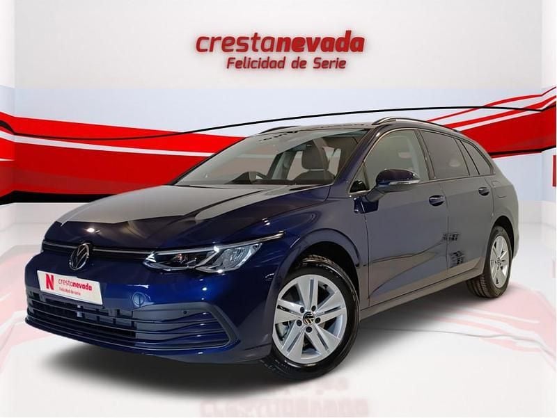 Usado 2023 VW Golf VIII Life Familiar | 24.672 € (Precio justo) - Imagen 1/4