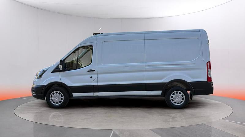 Usado Ford Transit Trend 131 HP (96 kW) 2023 Branco Van