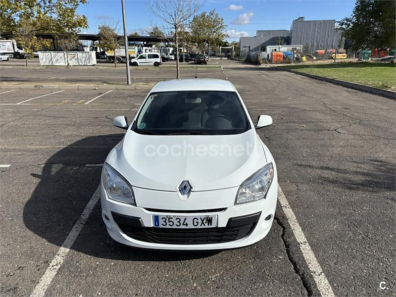 Usado Renault Mégane 110 CV (80 kW) 2010 Blanco Berlina