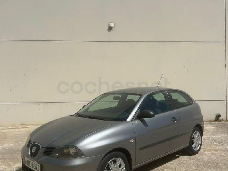 Usado Seat Ibiza 85 CV (62 kW) 2008 Gris / plata Berlina