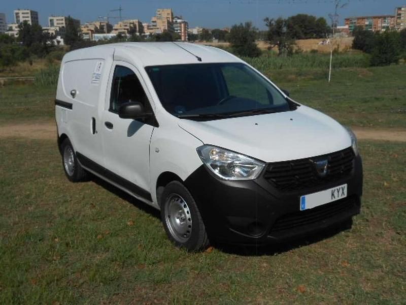 Usado Dacia Dokker Ambiance 102 CV (75 kW) 2019 Blanco Monovolumen