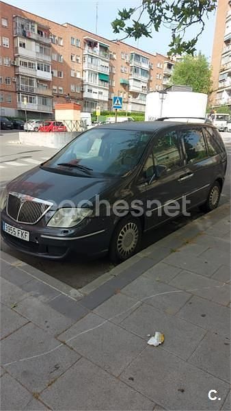 Usado Lancia Phedra 136 CV (100 kW) 2007 Negro Monovolumen