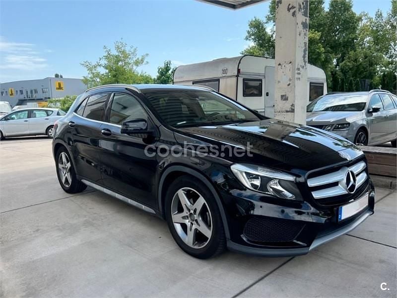Negro Usado 2015 Mercedes GLA200 AMG line SUV | 16.500 € (Super precio) - Imagen 1/4