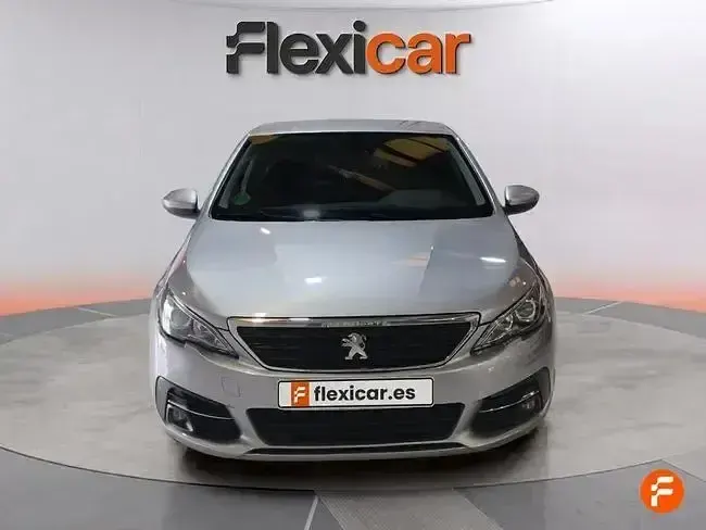 Usado Peugeot 308 Style 130 CV (95 kW) 2020 Gris Berlina