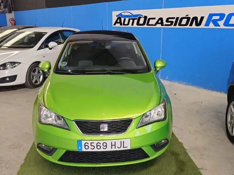 Usado Seat Ibiza SC Style 105 CV (77 kW) 2012 Verde Utilitario