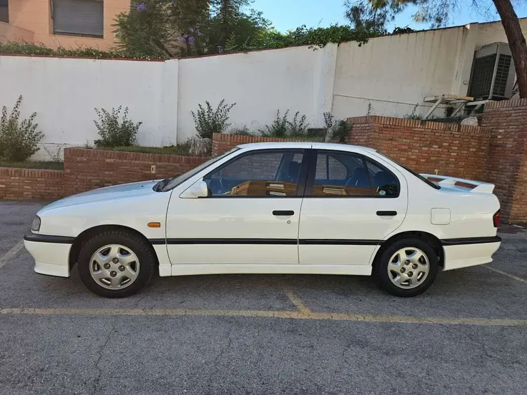 Usado Nissan Primera GT 150 CV (110 kW) 1992 Blanco Familiar