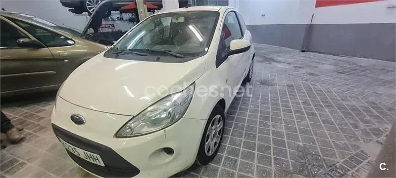 Usado Ford Ka Grand Prix III 69 CV (50 kW) 2015 Blanco Berlina