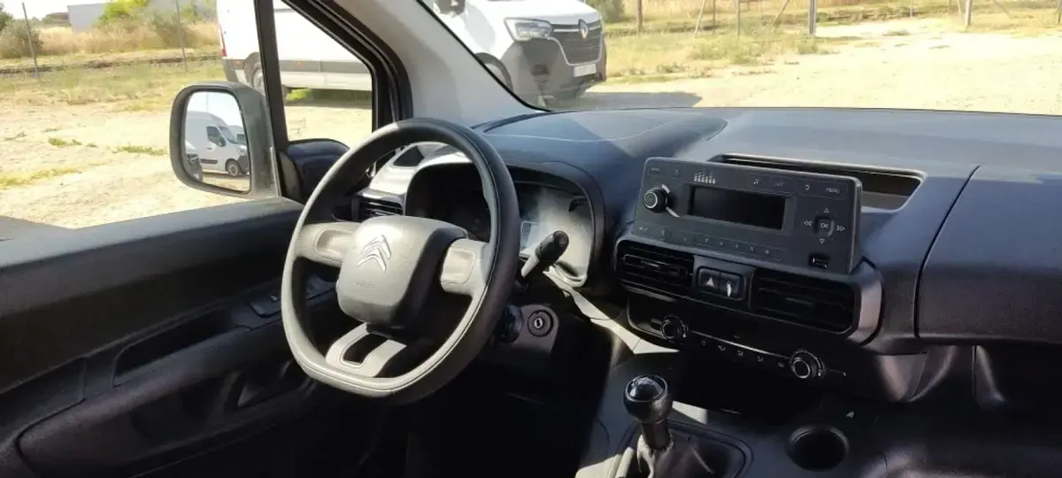 Usado Citroën Berlingo 102 CV (75 kW) 2020 Blanco Monovolumen