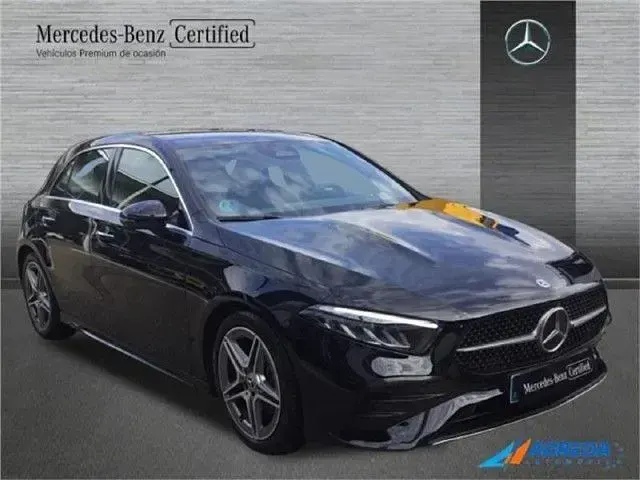 Usado Mercedes A180 136 CV (100 kW) 2026 Negro noche