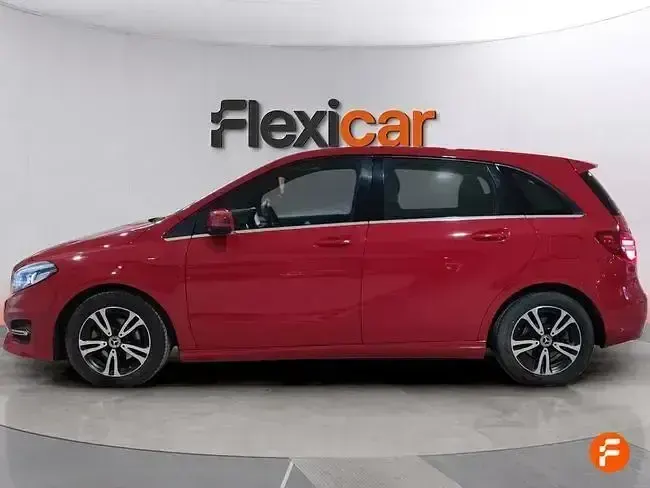 Usado Mercedes B180 116 CV (85 kW) 2017 Rojo Monovolumen