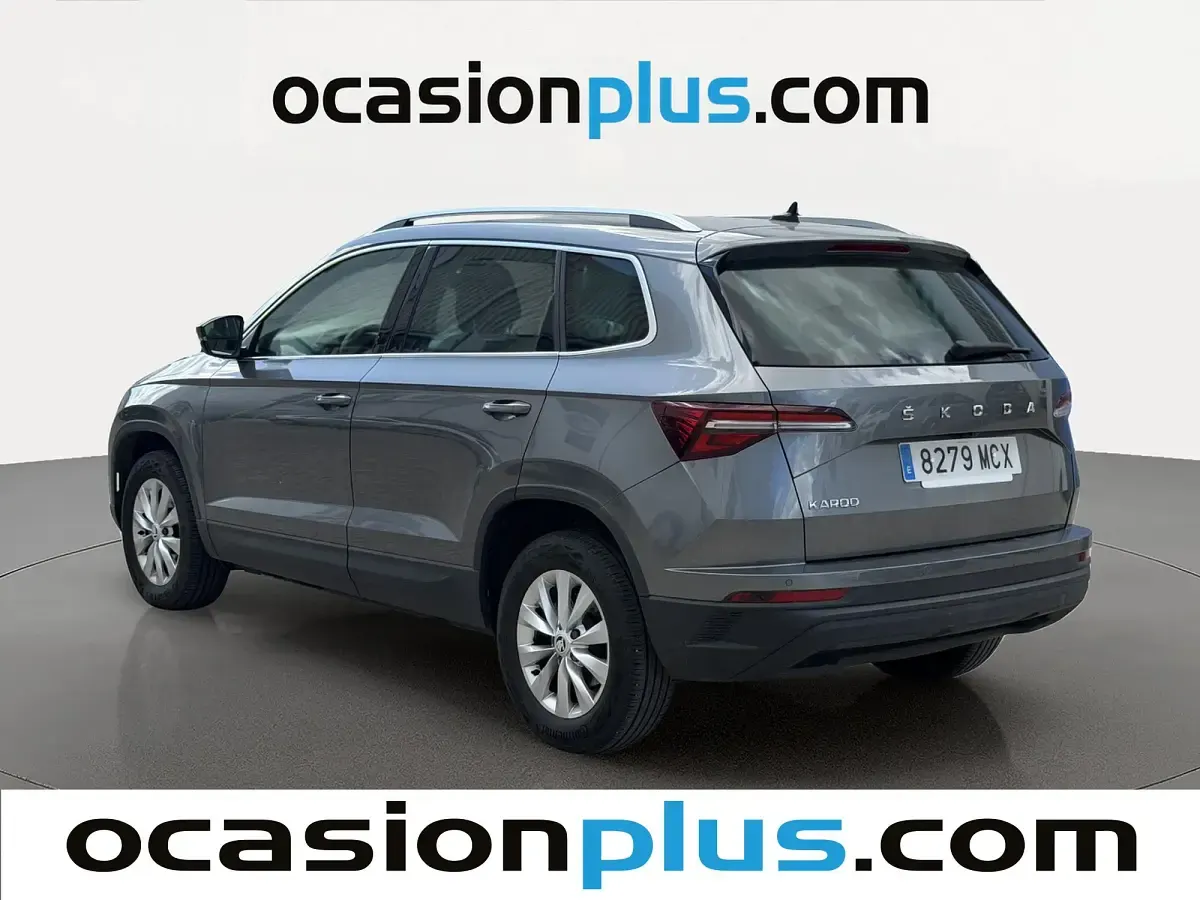 Usado Skoda Karoq Ambition 150 CV (110 kW) 2022 Gris SUV