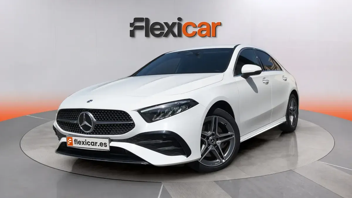 Usado Mercedes A250 218 CV (160 kW) 2024 Blanco Berlina