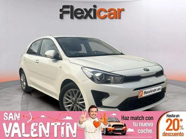 Blanco Usado 2021 Kia Rio Berlina | 12.490 € (Buen precio) - Imagen 1/4