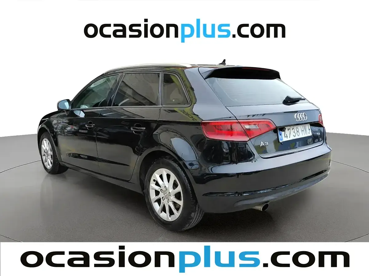 Usado Audi A3 Attraction 105 CV (77 kW) 2014 Negro Berlina