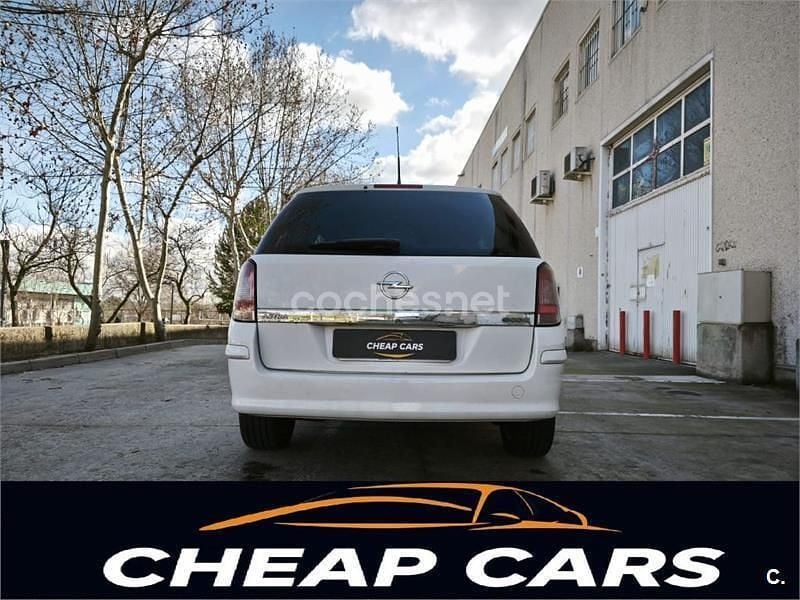 Usado Opel Astra Energy 100 CV (73 kW) 2009 Blanco Familiar