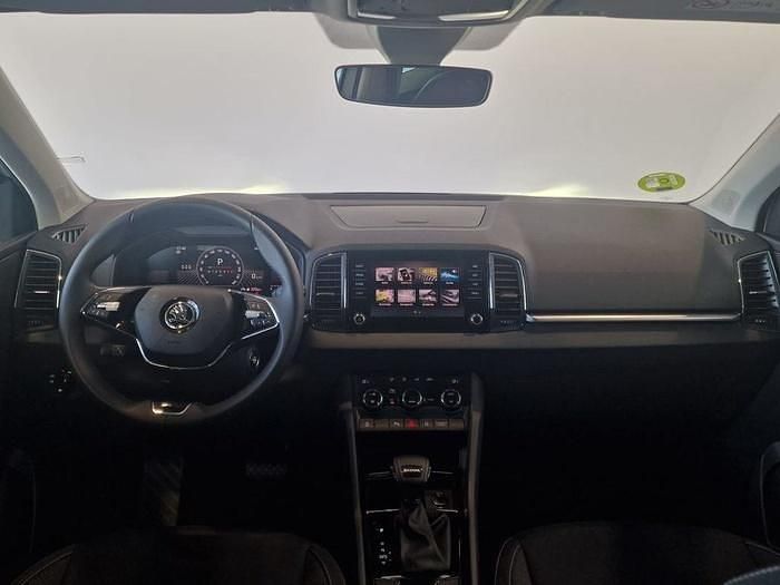 Usado Skoda Karoq Selection 150 CV (110 kW) 2025 Blanco SUV