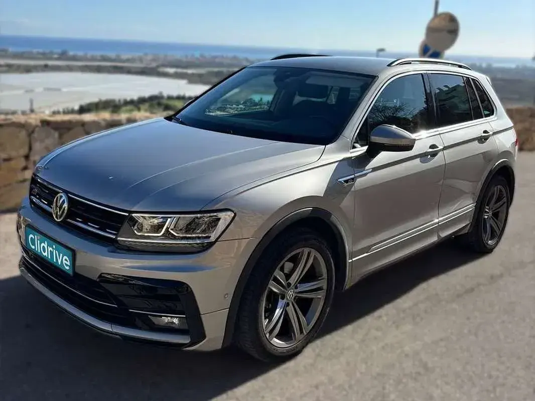 Usado VW Tiguan Sport 150 HP (110 kW) 2018 Cinzento SUV