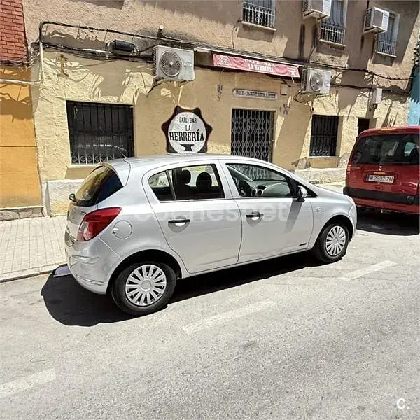 Usado Opel Corsa 80 CV (58 kW) 2009 Gris / plata Utilitario