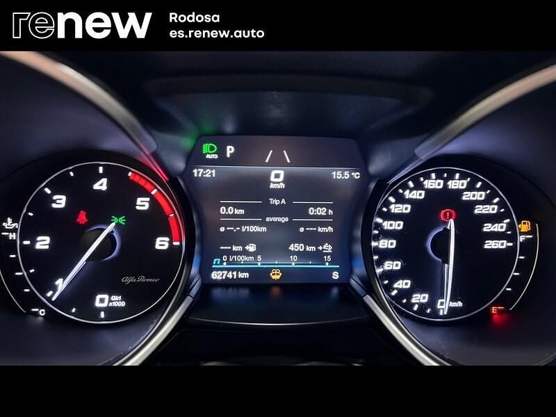 Usado Alfa Romeo Stelvio Sprint 190 CV (139 kW) 2022 Gris SUV