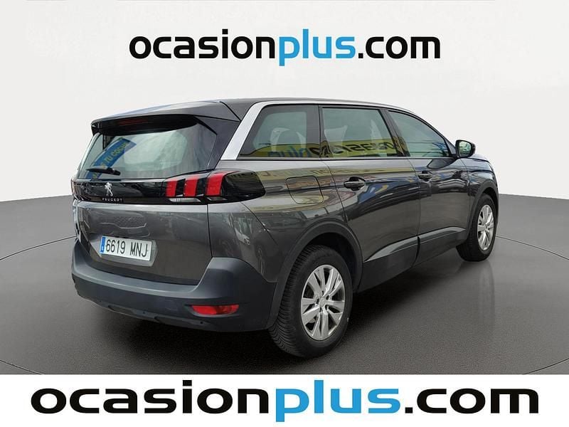 Usado Peugeot 5008 Active 136 CV (100 kW) 2024 Gris SUV