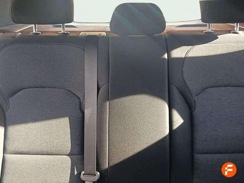 Usado Hyundai i30 120 CV (88 kW) 2022 Rojo Berlina