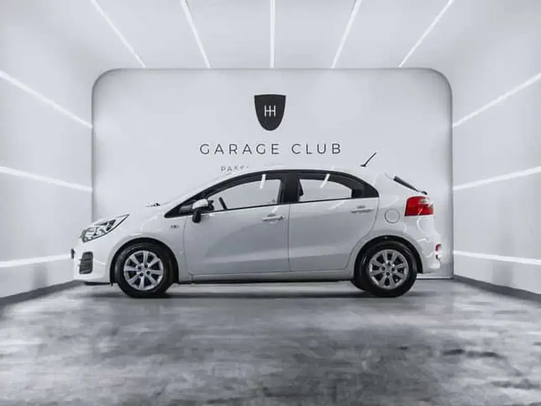 Usado Kia Rio 84 CV (61 kW) 2016 Blanco Utilitario