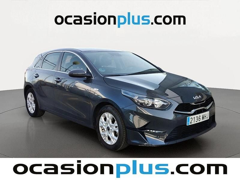 Usado Kia Ceed 136 CV (100 kW) 2023 Gris Utilitario