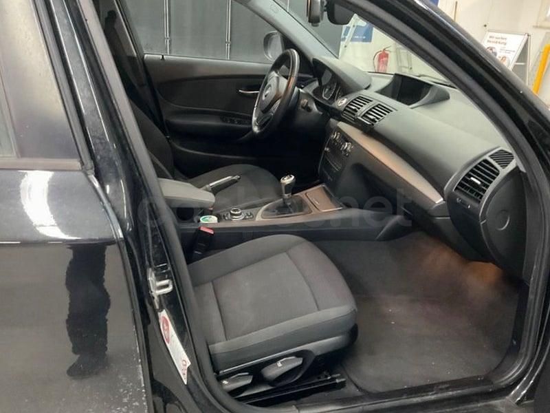 Usado BMW 116 Sport Line 122 CV (89 kW) 2011 Negro Utilitario