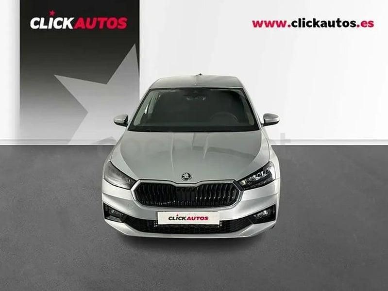 Usado Skoda Fabia Selection 115 CV (84 kW) 2025 Gris / plata Utilitario