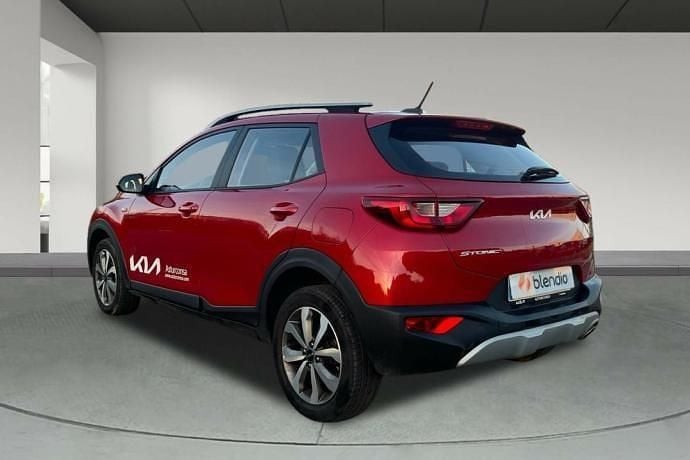 Usado Kia Stonic 84 CV (61 kW) 2022 Rojo SUV