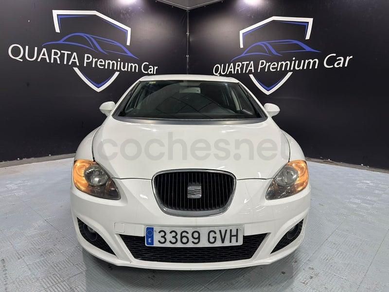 Usado Seat Leon Reference 125 CV (91 kW) 2010 Blanco Utilitario