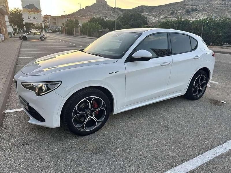 Usado Alfa Romeo Stelvio Veloce 209 CV (153 kW) 2020 Blanco SUV