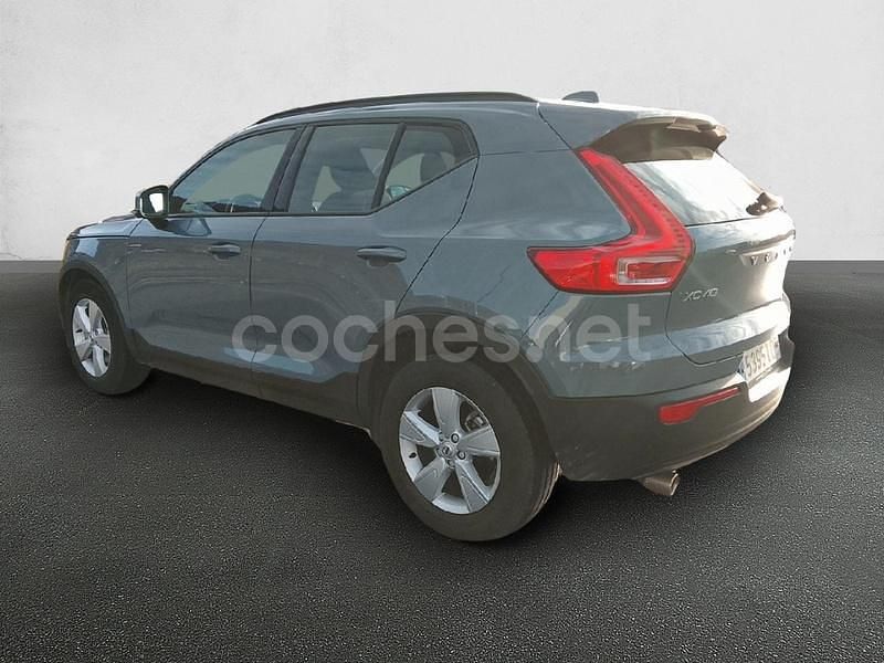 Usado Volvo XC40 Momentum 150 CV (110 kW) 2019 Gris / plata SUV