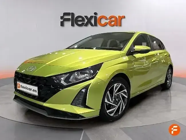 Usado Hyundai i20 100 CV (73 kW) 2024 Verde Utilitario