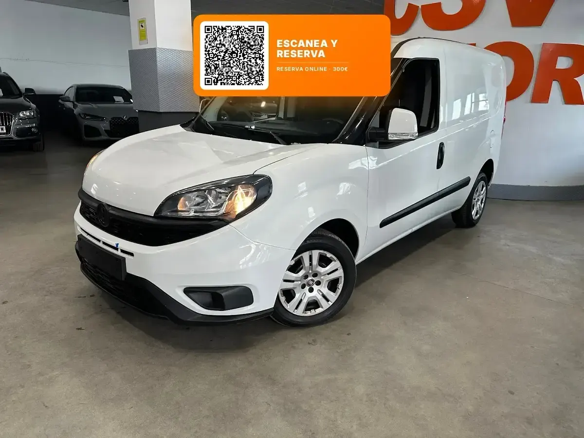 Usado Fiat Doblò 95 CV (69 kW) 2022 Blanco Monovolumen